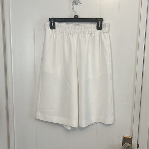 NWT | Vince. Wide Leg Bermuda Shorts!! - Picture 3 of 8